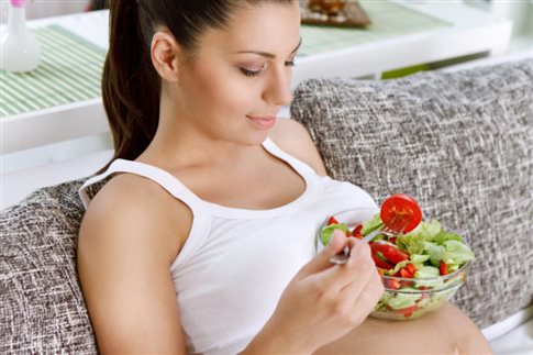 Φρούτα, λαχανικά και δημητριακά μειώνουν τον κίνδυνο πρόωρου τοκετού